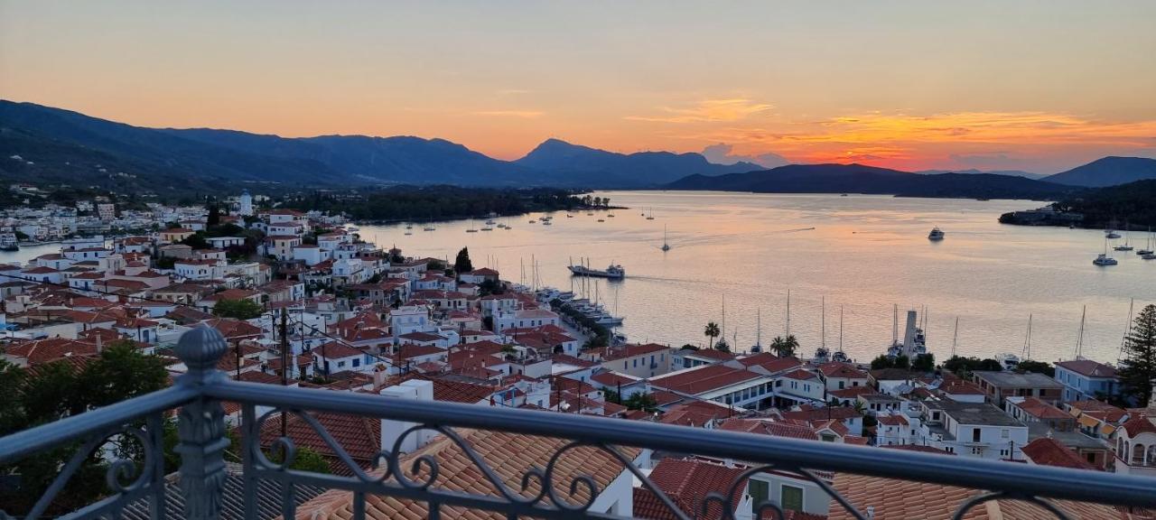 Panoramic View Daire Poros Town Dış mekan fotoğraf