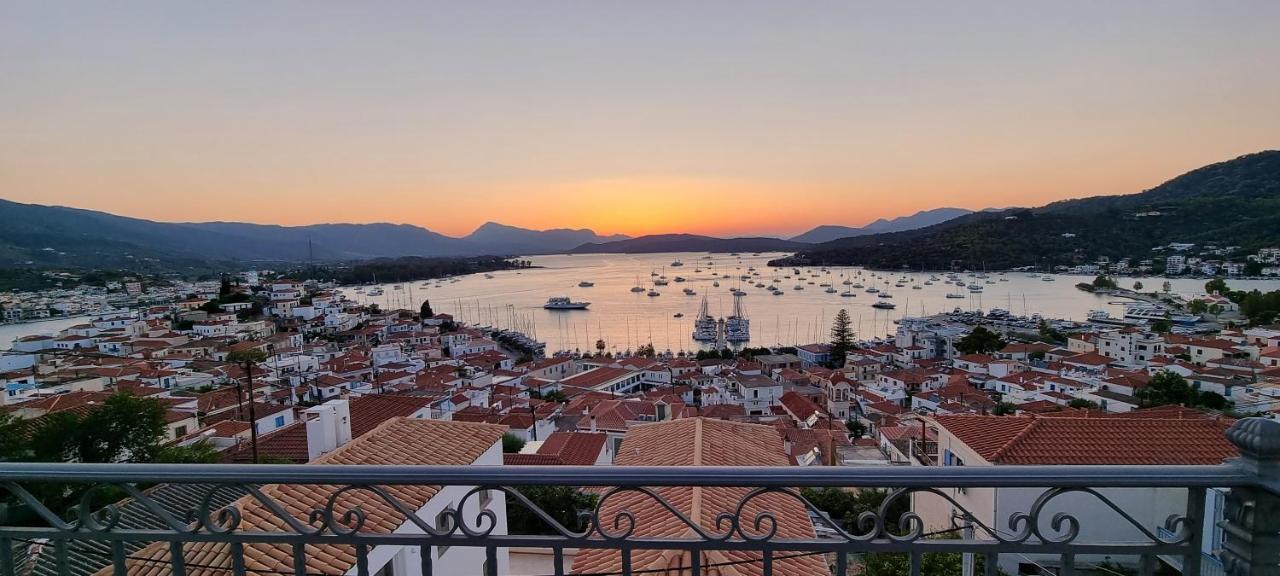 Panoramic View Daire Poros Town Dış mekan fotoğraf